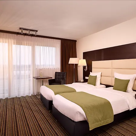 Hotel Charleroi Airport - Van Der Valk-3